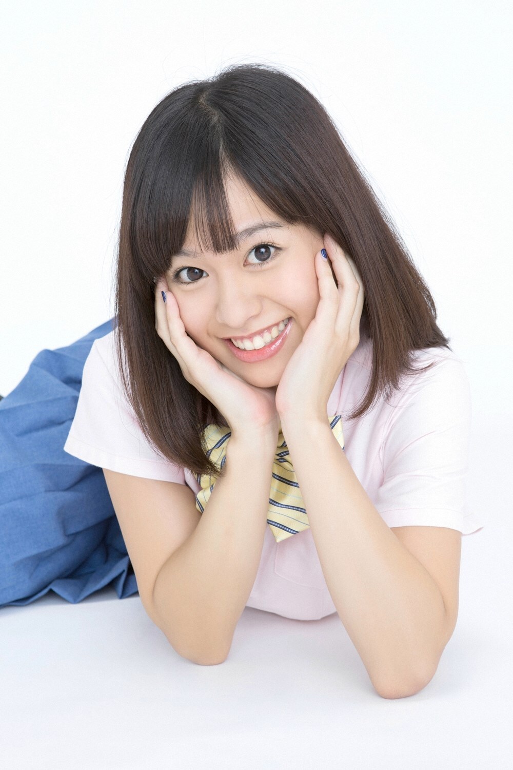 YS-Web-Vol.677Miyu Natsue 夏江美優 - パッチリおめめのGショック入学!!